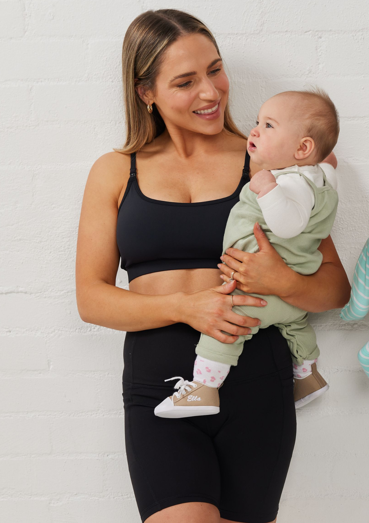 Ella T-Shirt Nursing Crop A-D Cup (Black)